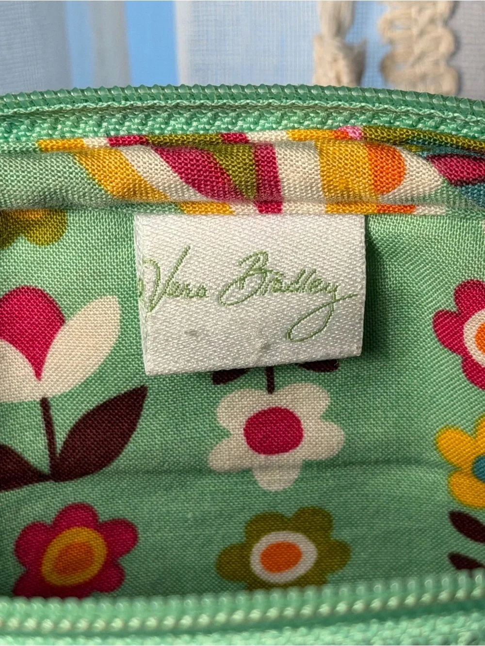 Vera Bradley compact paisley